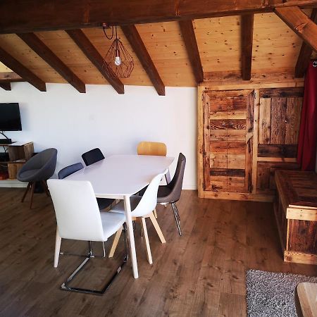 Bozel Petit Chalet Vieux Bois מראה חיצוני תמונה