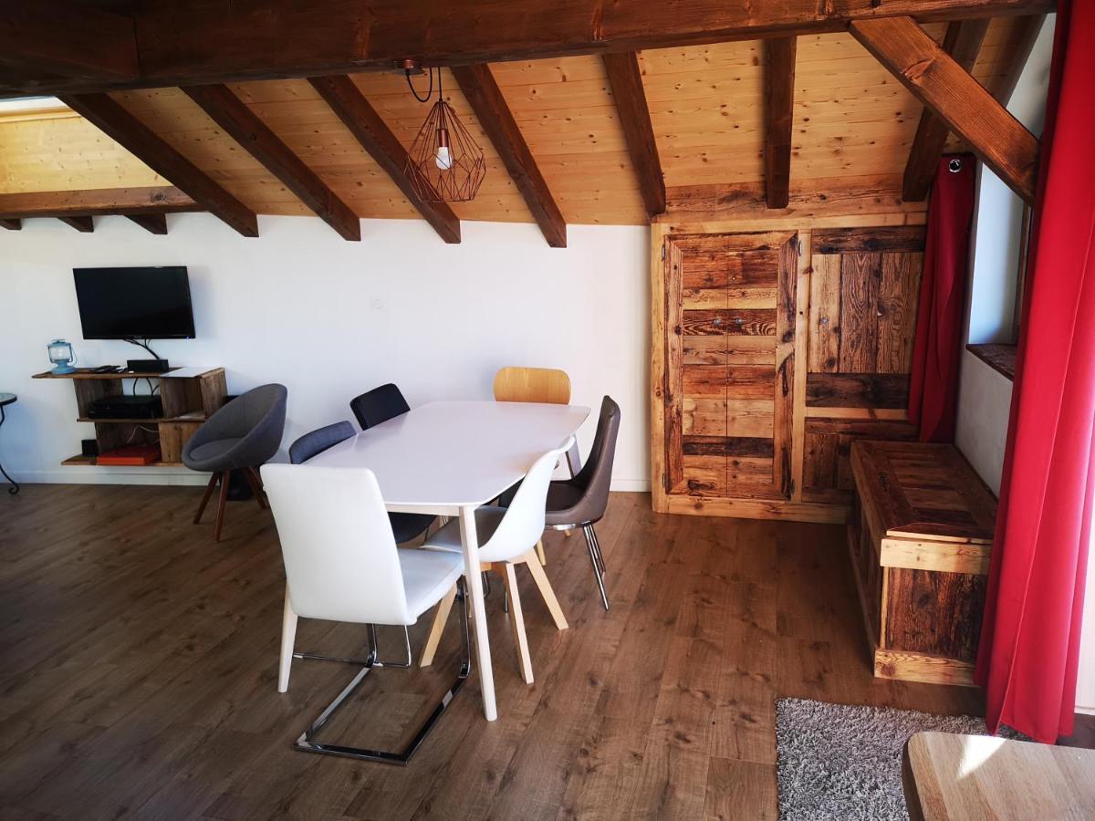 Bozel Petit Chalet Vieux Bois מראה חיצוני תמונה